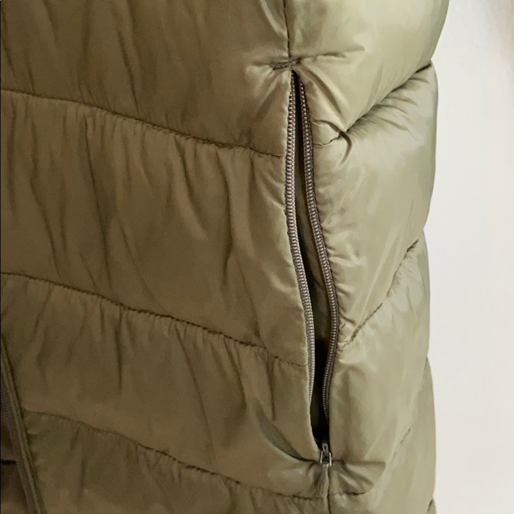 Amazon Essentials light weight puffer coat - Picture 4 of 9
